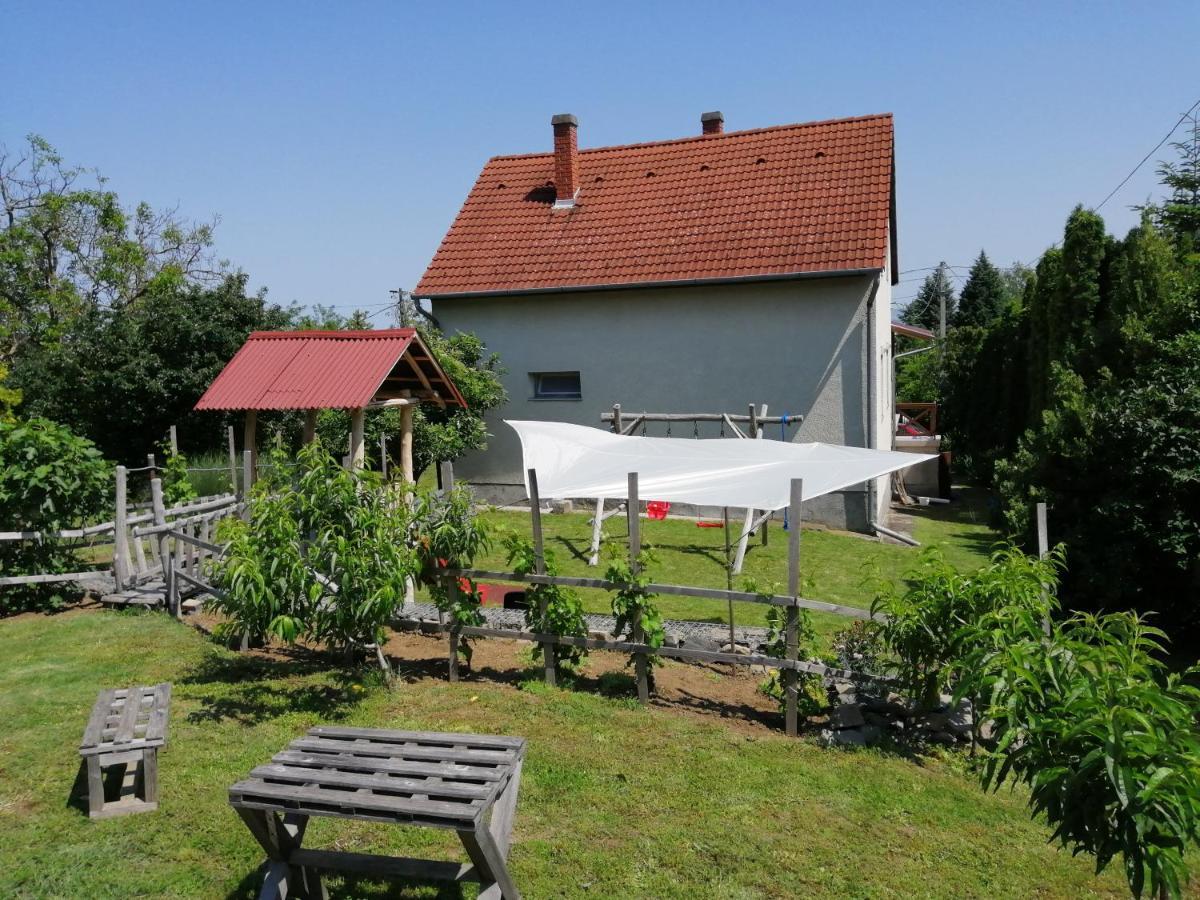 Ferienwohnung Kaman Nyaralo Badacsonytomaj Exterior foto