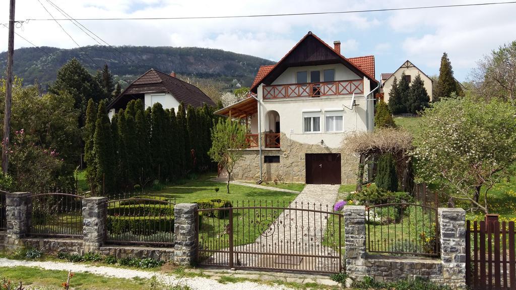 Ferienwohnung Kaman Nyaralo Badacsonytomaj Exterior foto
